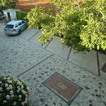 In With Swimming Pool Будинок відпочинку Пула