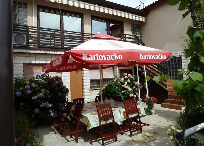 In With Swimming Pool * Пула